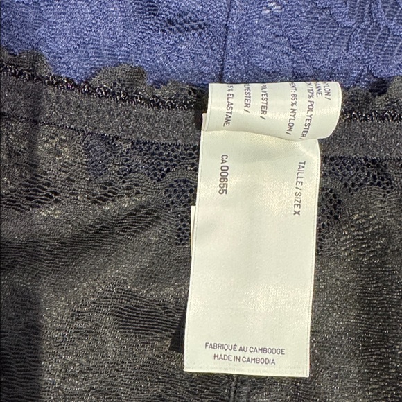 Assorted Lace panties - Picture 2 of 5